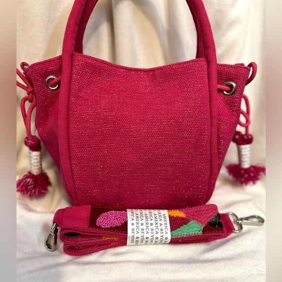 🦋🩷America & Beyond Vibrant Pink Beaded Butterfly Tote Bag🦋🩷NWT - Picture 9 of 16